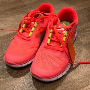 Brand new size 8 Nike Free sneakers!